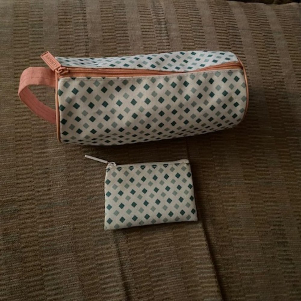 3/$35 Clinique Makeup Bag and coin purse